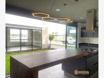 Casa en Venta en Lomas de Angelópolis, San Andrés Cholula, Puebla