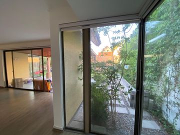 CÓMODA CASA SE VENDE