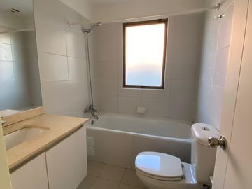 CÓMODA CASA SE VENDE