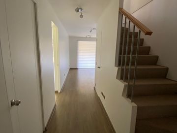 CÓMODA CASA SE VENDE