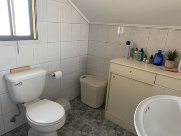 Cómoda e impecable casa a la venta