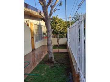 Gestimob vende amplia casa de un piso en pasaje Aulén , Villa Robert Kennedy, Estación Central