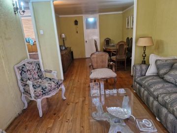 Gestimob vende amplia casa de un piso en pasaje Aulén , Villa Robert Kennedy, Estación Central