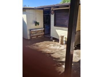 Gestimob vende amplia casa de un piso en pasaje Aulén , Villa Robert Kennedy, Estación Central