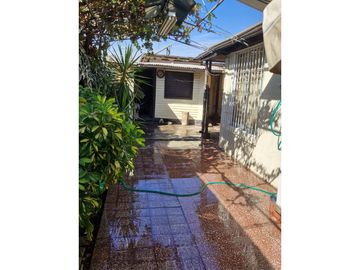 Gestimob vende amplia casa de un piso en pasaje Aulén , Villa Robert Kennedy, Estación Central