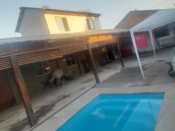 Gestimob vende casa con local comercial de 325mt2, en Portales.