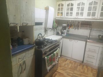 Gestimob vende casa con local comercial de 325mt2, en Portales.