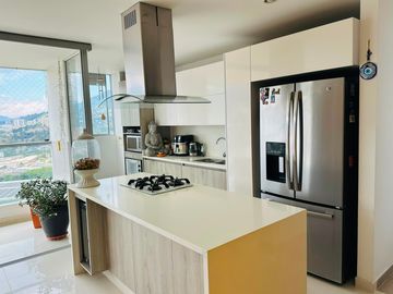 Apartamento Suramérica 
110 mts2 -Excelente estado