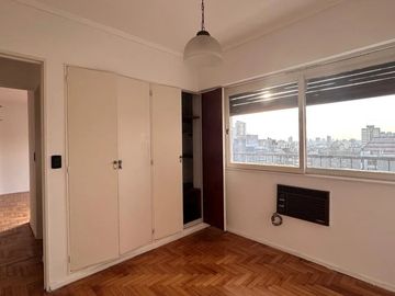 Departamento 2 ambientes | en venta | Flores | Muy luminoso con balcón corrido