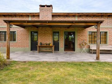 Chacra con Casa y Laguna en Lomas de Río Luján, Cardales
