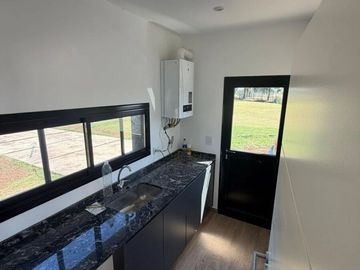 Casa en venta con 3 dormitorios y 3 baños | Área 1 | Barrio San Sebastián | Edificada en una Planta