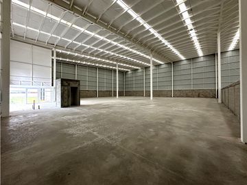 NAVE INDUSTRIAL 2 EN RENTA CERCA DEL AEROPUERTO COLON QUERÉTARO GIH3