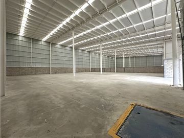 NAVE INDUSTRIAL 2 EN RENTA CERCA DEL AEROPUERTO COLON QUERÉTARO GIH3