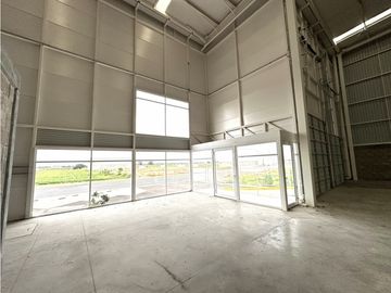 NAVE INDUSTRIAL 2 EN RENTA CERCA DEL AEROPUERTO COLON QUERÉTARO GIH3