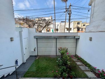 Exclusivo Departamento En Venta – Urb. La Alborada, Surco