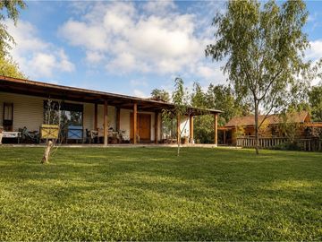 Venta Parcela 5.000 m² con 2 casas en Lampa