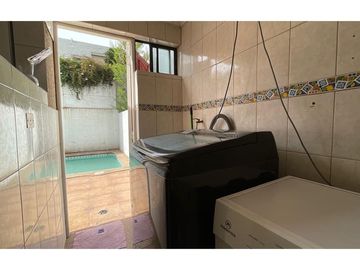 IMPRESIONANTE CASA EN LA FLORIDA ALTO 3 PISOS