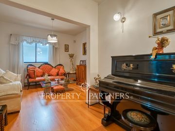 Venta casa familiar con amplio terreno en Ñuñoa