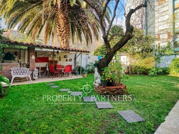 Venta casa familiar con amplio terreno en Ñuñoa