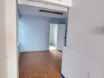 CASA COMERCIAL 130M2 3P 2B 2E CALLE COCHRANE