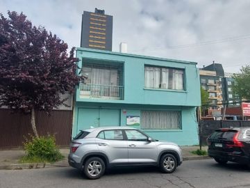 CASA COMERCIAL 130M2 3P 2B 2E CALLE COCHRANE