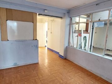 CASA COMERCIAL 130M2 3P 2B 2E CALLE COCHRANE