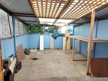 CASA COMERCIAL 130M2 3P 2B 2E CALLE COCHRANE