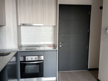 Departamento amoblado 1D + 1B + Estacionamiento + Bodega | La Florida – Metro Mirador