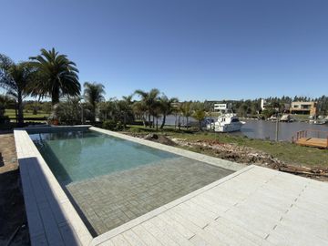 CASA A ESTRENAR CON SALIDA DIRECTA AL RÍO LUJÁN | BARRIO NÁUTICO SAN JUAN – VILLANUEVA