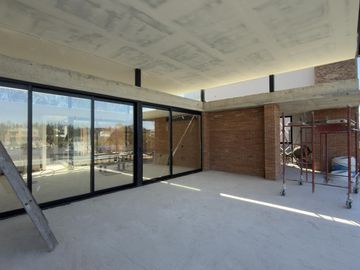 CASA A ESTRENAR CON SALIDA DIRECTA AL RÍO LUJÁN | BARRIO NÁUTICO SAN JUAN – VILLANUEVA