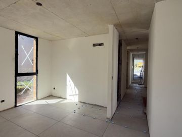 CASA A ESTRENAR CON SALIDA DIRECTA AL RÍO LUJÁN | BARRIO NÁUTICO SAN JUAN – VILLANUEVA