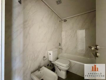 3 Ambientes | A estrenar | 2 Baños | 1 Toalette | Balcon corrido a Lafinur y Cerviño