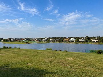 VENTA LOTE AL AGUA - BARRIO CARPINCHOS NORDELTA