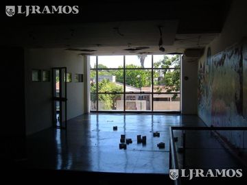 Edificio Comercial en alquiler de 673 m2 en San Isidro