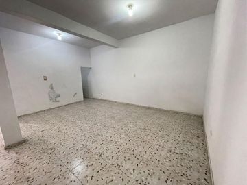 ¡Alquiler De Local Comercial En Primer Piso – ¡Los Nísperos, Smp!