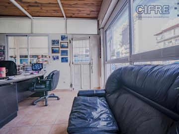 Local en lote propio 591m2 cubiertos en Villa Pueyrredon 8,70 x 50