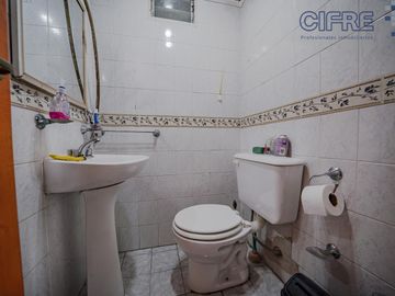 Local en lote propio 591m2 cubiertos en Villa Pueyrredon 8,70 x 50