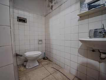 Local en lote propio 591m2 cubiertos en Villa Pueyrredon 8,70 x 50