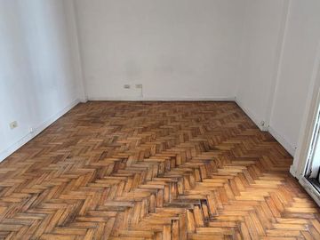 MONOAMBIENTE O DEPARTAMENTO DE 1 AMBIENTE CON BALCON FRANCES EN ALQUILER. VICENTE LOPEZ