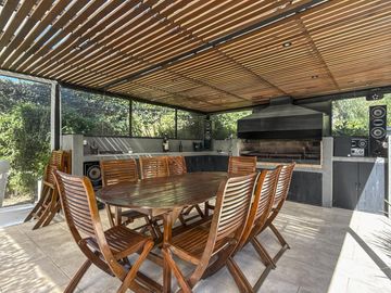 Casa en Las Lomas de San Isidro