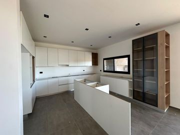 Casa en Venta en La Deseada, 3 dormitorios, A Estrenar, Premium.