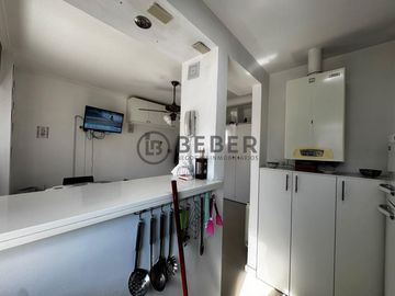 En venta ambiente al frente, Plaza Mitre