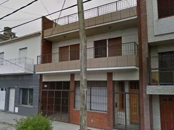 Departamento PH de dos ambientes en Alquiler en Wilde cochera