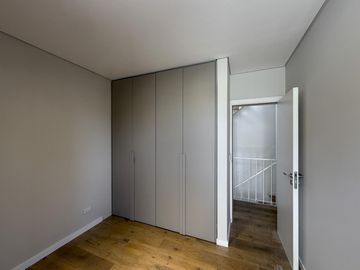 Casa de pasillo de 3 dormitorios con radiadores y quincho en zona rio