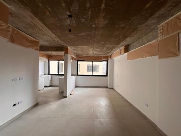 Departamento en venta en  construcción en Saenz Peña, Tres de Febrero.