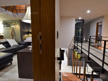 Casa de Lujo con Rinconada del Bosque con Departamento