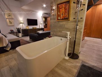 Casa de Lujo con Rinconada del Bosque con Departamento