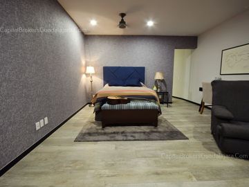 Casa de Lujo con Rinconada del Bosque con Departamento