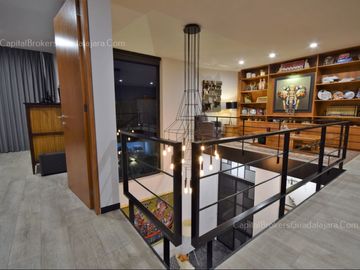 Casa de Lujo con Rinconada del Bosque con Departamento