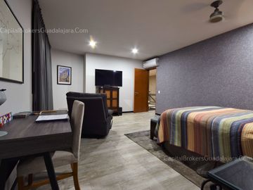 Casa de Lujo con Rinconada del Bosque con Departamento
